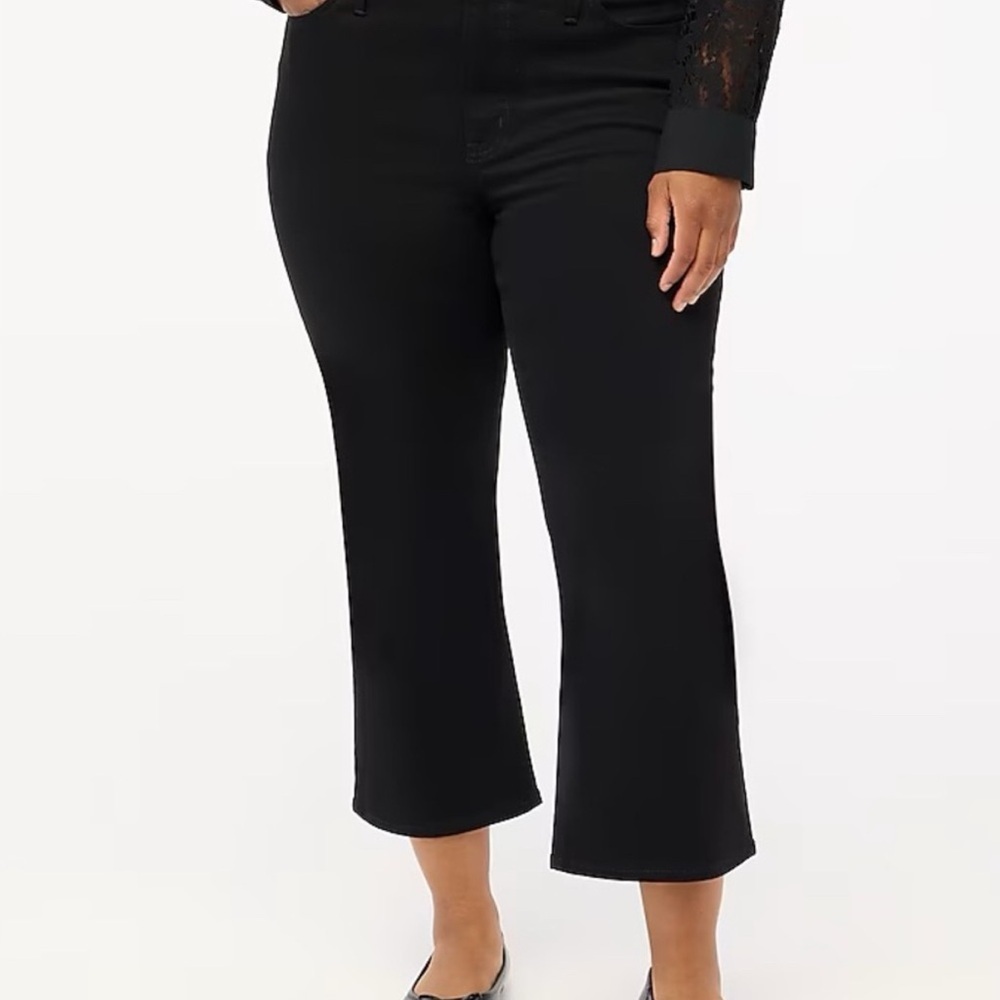 J. Crew Factory Petite Curvy Flare Crop Jean in Signature Stretch